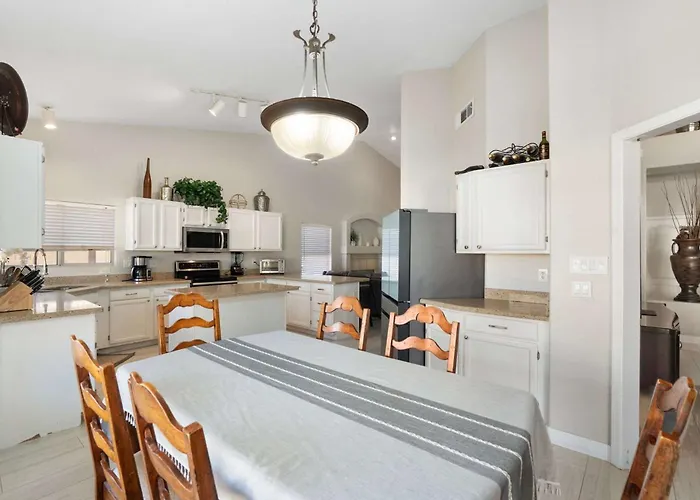 Spacious 4br Patio Huge Yard Sleeps 18 Grill Gilbert