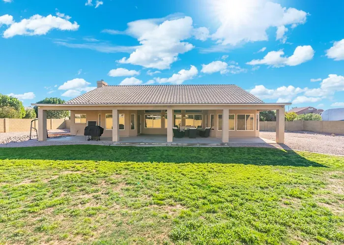 Holiday home Spacious 4br Patio Huge Yard Sleeps 18 Grill Gilbert